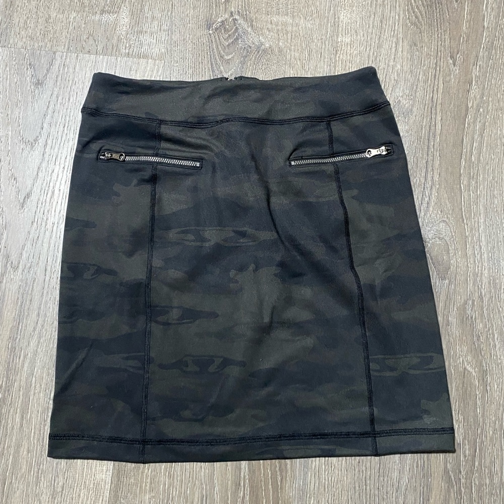 Lululemon golf/tennis high rise skirt